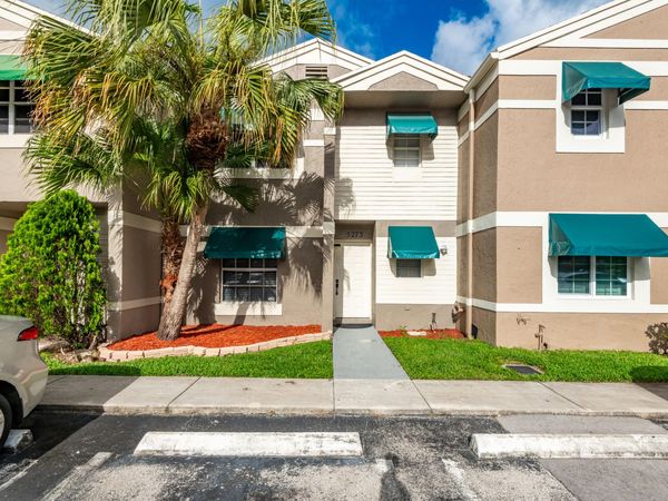 5273 SW 123rd Avenue, Unit 5273, Cooper City, FL 33330