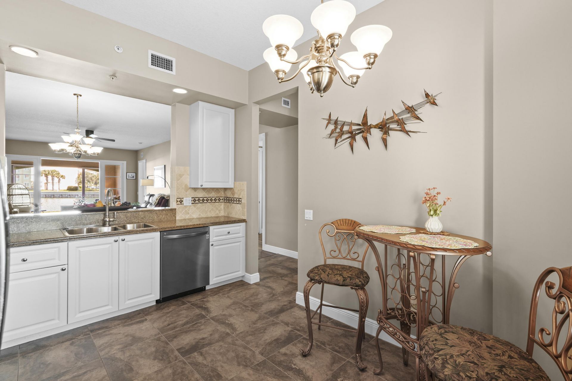 16 W Harbour Isle Dr Drive W, Unit 106, Fort Pierce, FL 34949 Photo