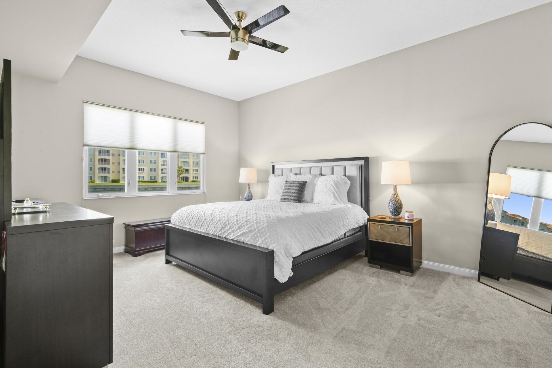 16 W Harbour Isle Dr Drive W, Unit 106, Fort Pierce, FL 34949 Photo