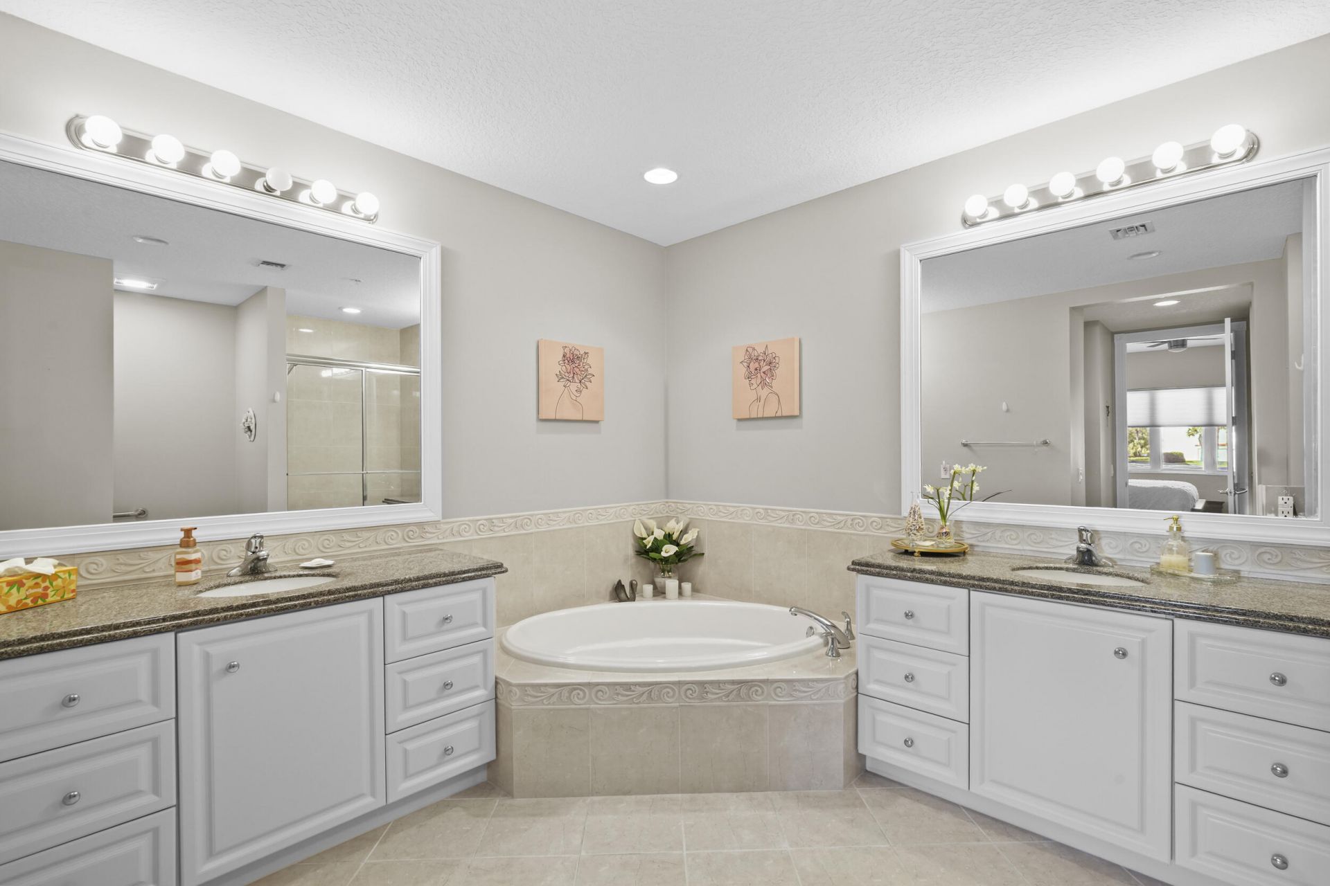 16 W Harbour Isle Dr Drive W, Unit 106, Fort Pierce, FL 34949 Photo