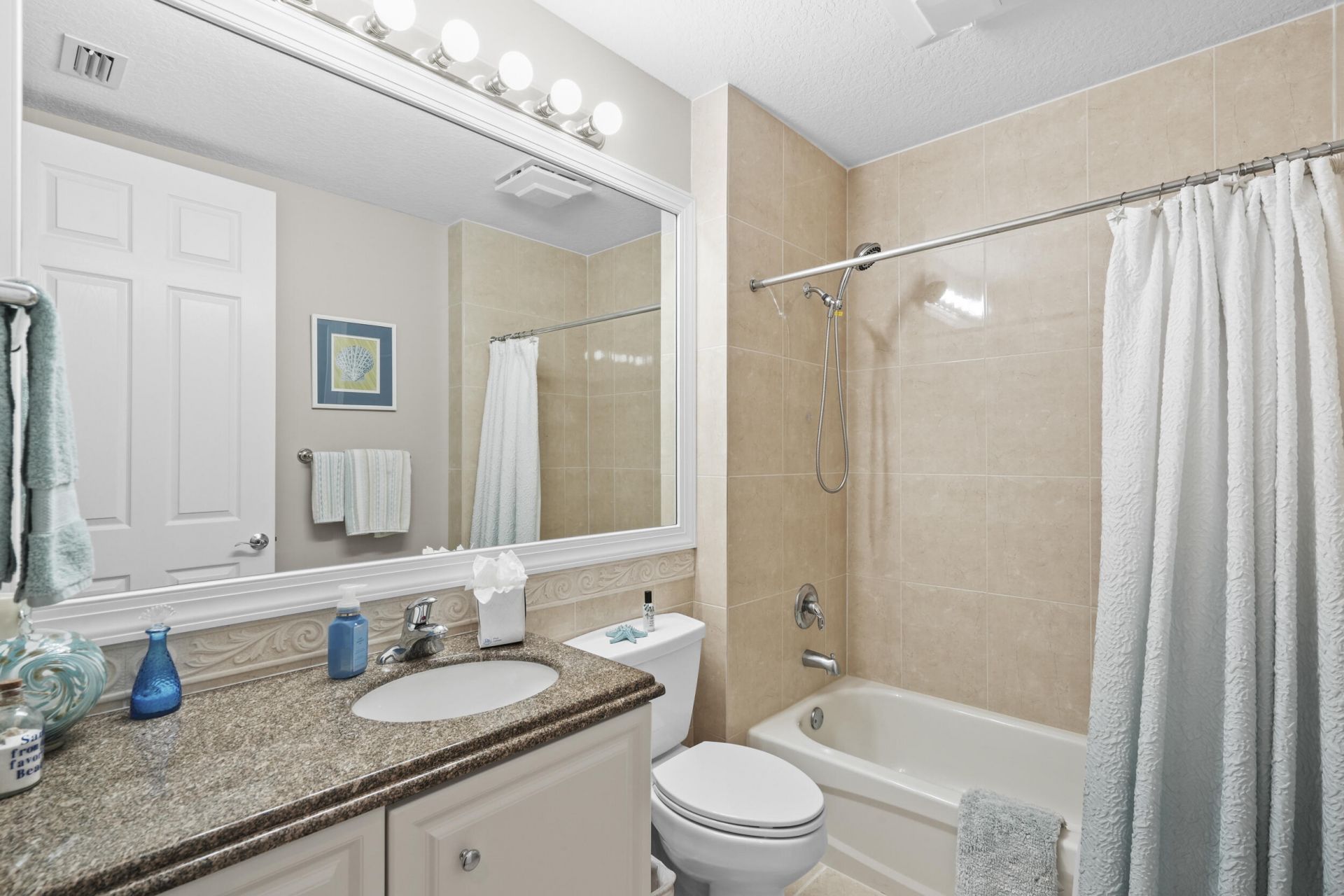 16 W Harbour Isle Dr Drive W, Unit 106, Fort Pierce, FL 34949 Photo