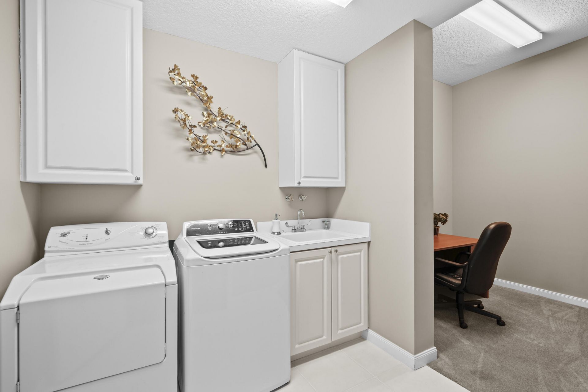 16 W Harbour Isle Dr Drive W, Unit 106, Fort Pierce, FL 34949 Photo