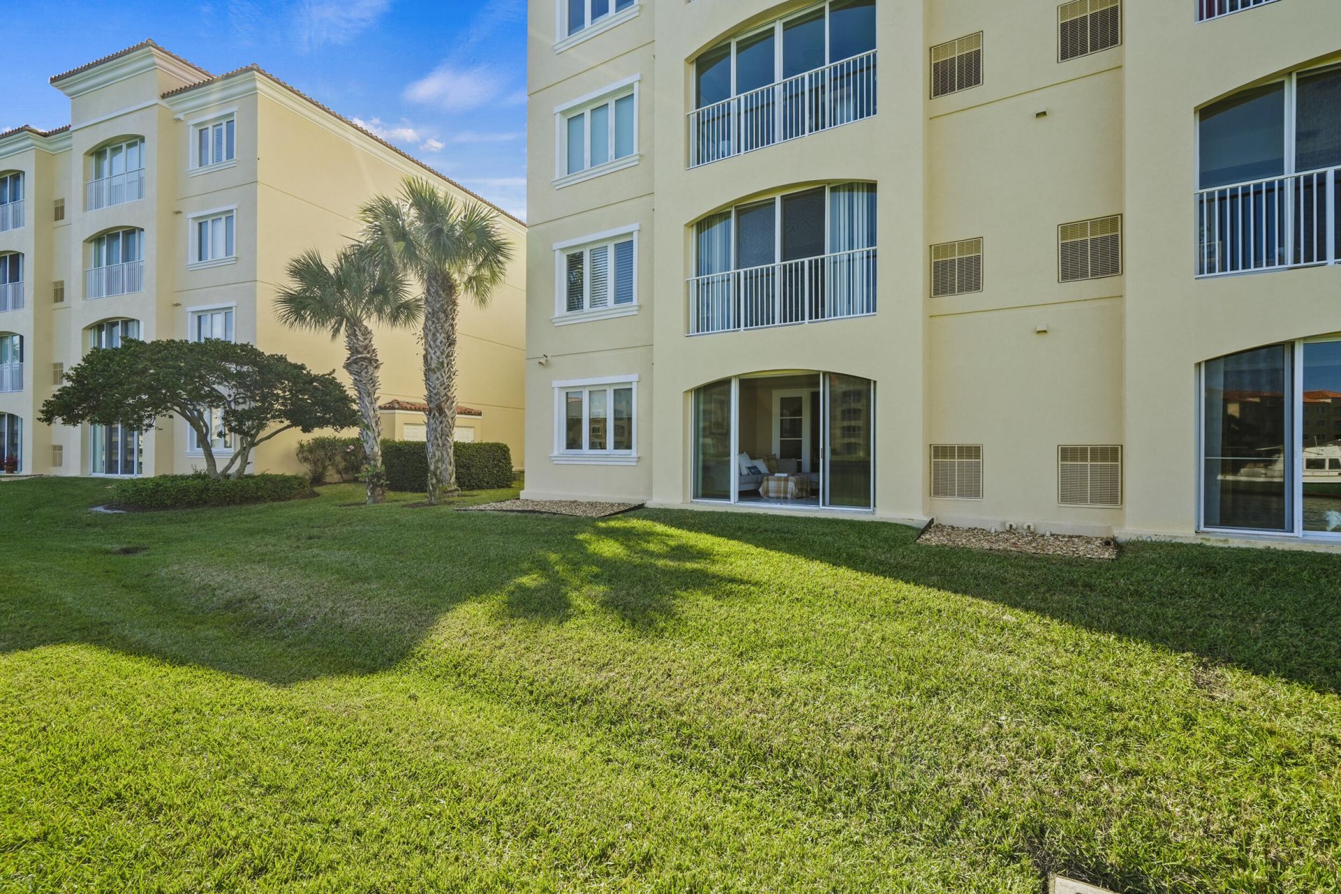 16 W Harbour Isle Dr Drive W, Unit 106, Fort Pierce, FL 34949 Photo