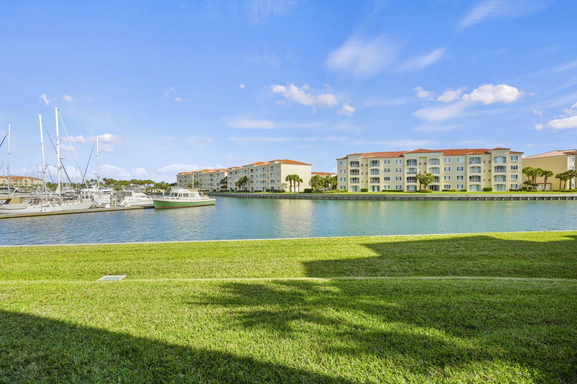 16 W Harbour Isle Dr Drive W, Unit 106, Fort Pierce, FL 34949 Photo