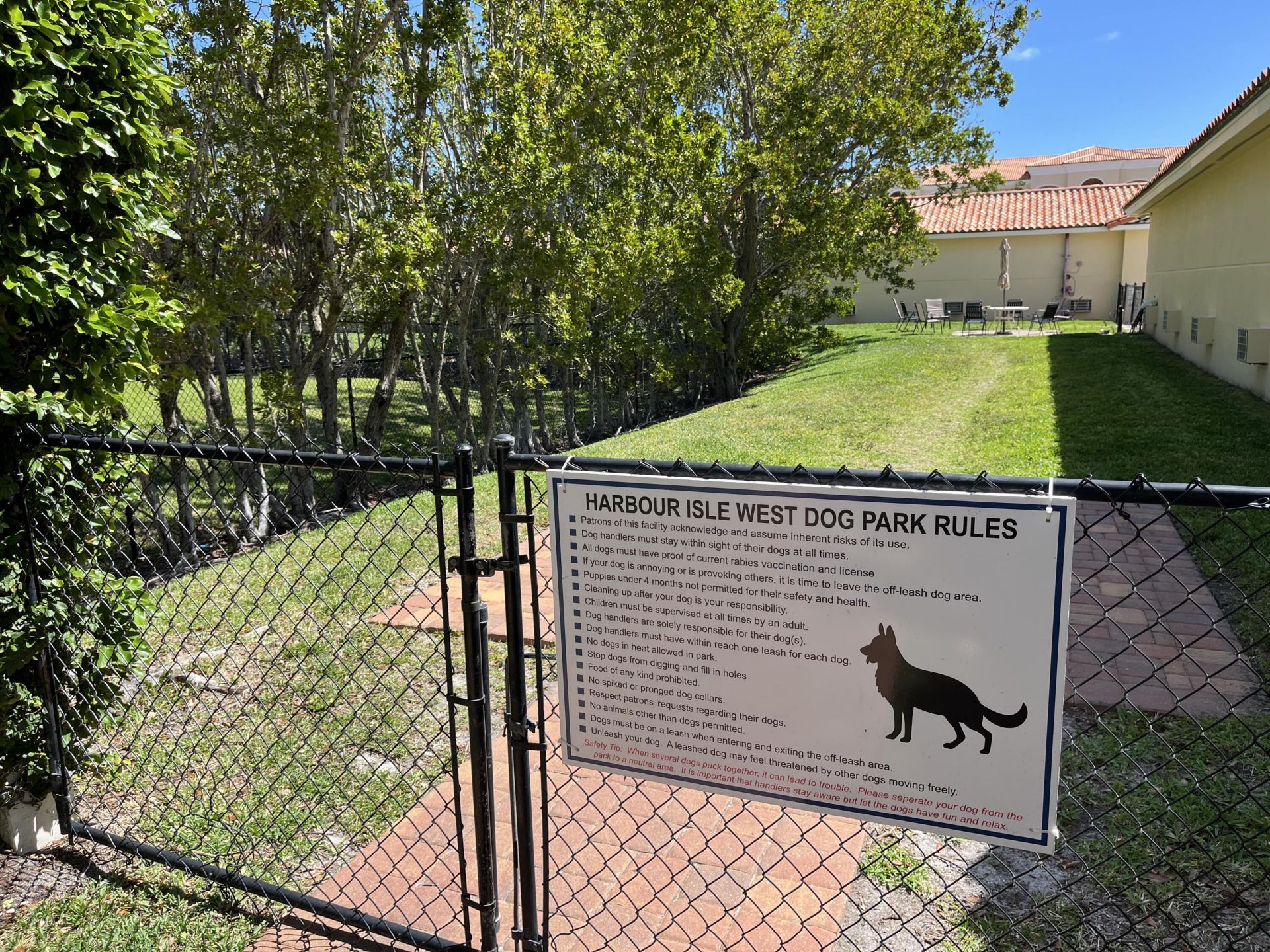 16 W Harbour Isle Dr Drive W, Unit 106, Fort Pierce, FL 34949 Photo