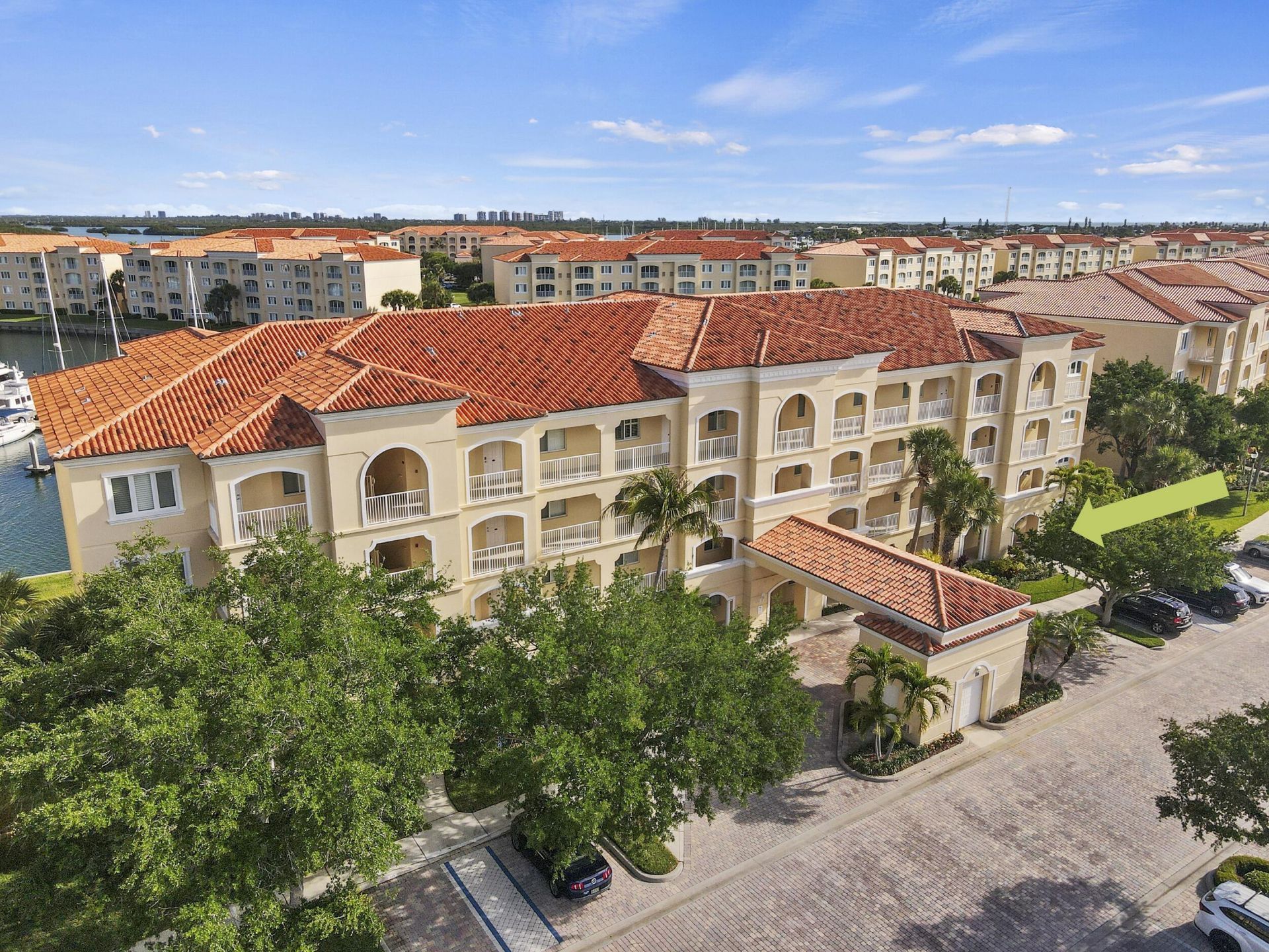 16 W Harbour Isle Dr Drive W, Unit 106, Fort Pierce, FL 34949 Photo