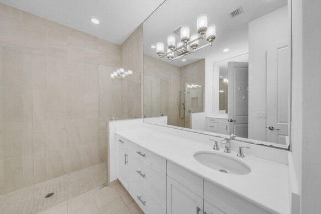 23008 Clear Echo Drive, Unit 11, Boca Raton, FL 33433 Photo