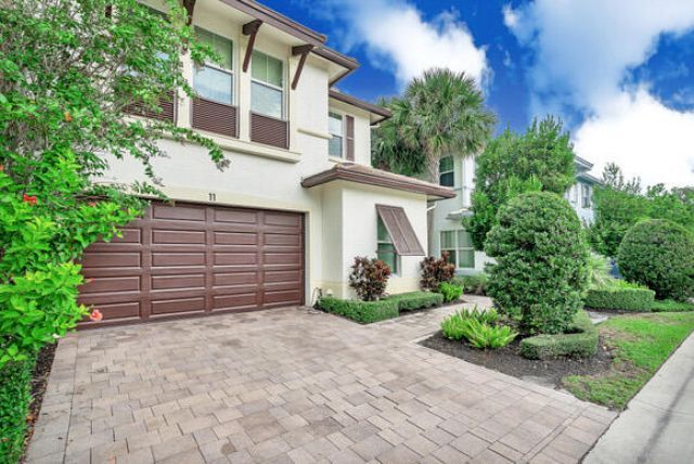 23008 Clear Echo Drive, Unit 11, Boca Raton, FL 33433 Photo