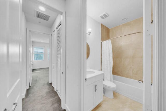 23008 Clear Echo Drive, Unit 11, Boca Raton, FL 33433 Photo