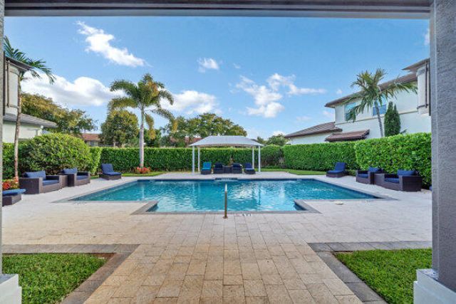 23008 Clear Echo Drive, Unit 11, Boca Raton, FL 33433 Photo