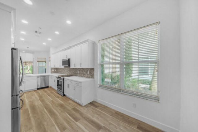 23008 Clear Echo Drive, Unit 11, Boca Raton, FL 33433 Photo