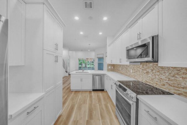 23008 Clear Echo Drive, Unit 11, Boca Raton, FL 33433 Photo