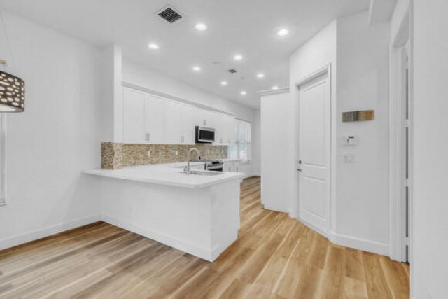 23008 Clear Echo Drive, Unit 11, Boca Raton, FL 33433 Photo