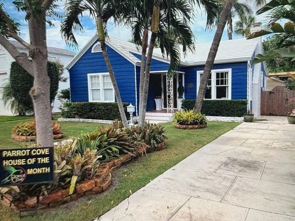 717 N Lakeside Drive, Lake Worth Beach, FL 33460