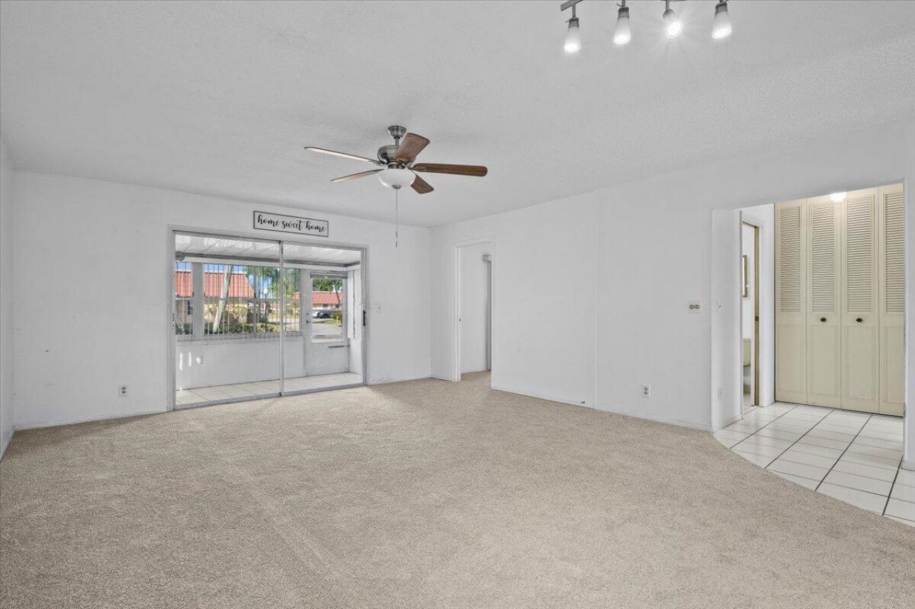 102 Amherst Lane, Greenacres, FL 33467 Photo