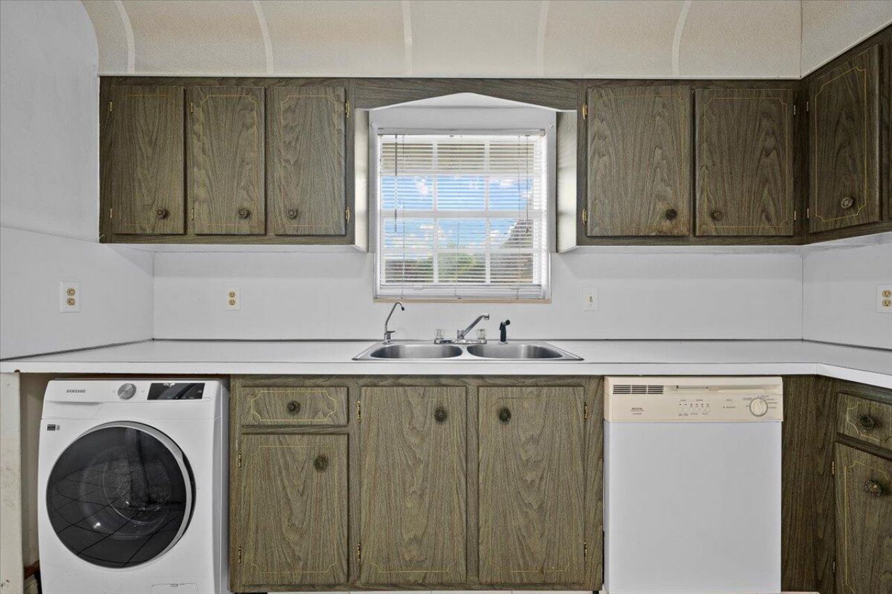 102 Amherst Lane, Greenacres, FL 33467 Photo