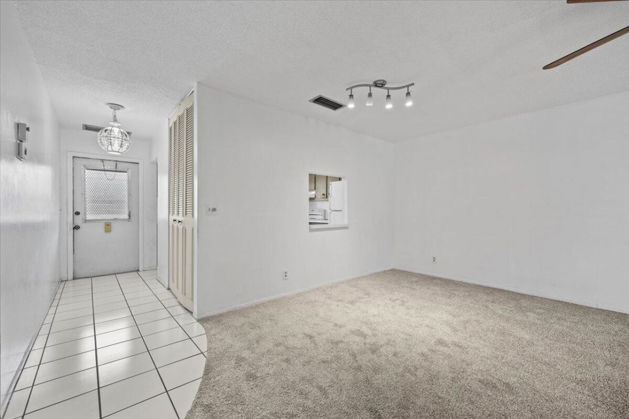 102 Amherst Lane, Greenacres, FL 33467 Photo