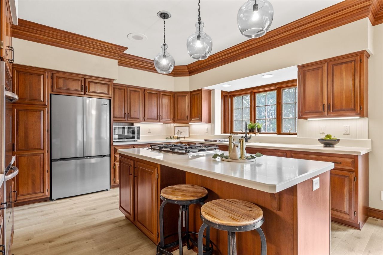 Please Call, Cedar Rapids, IA 52403