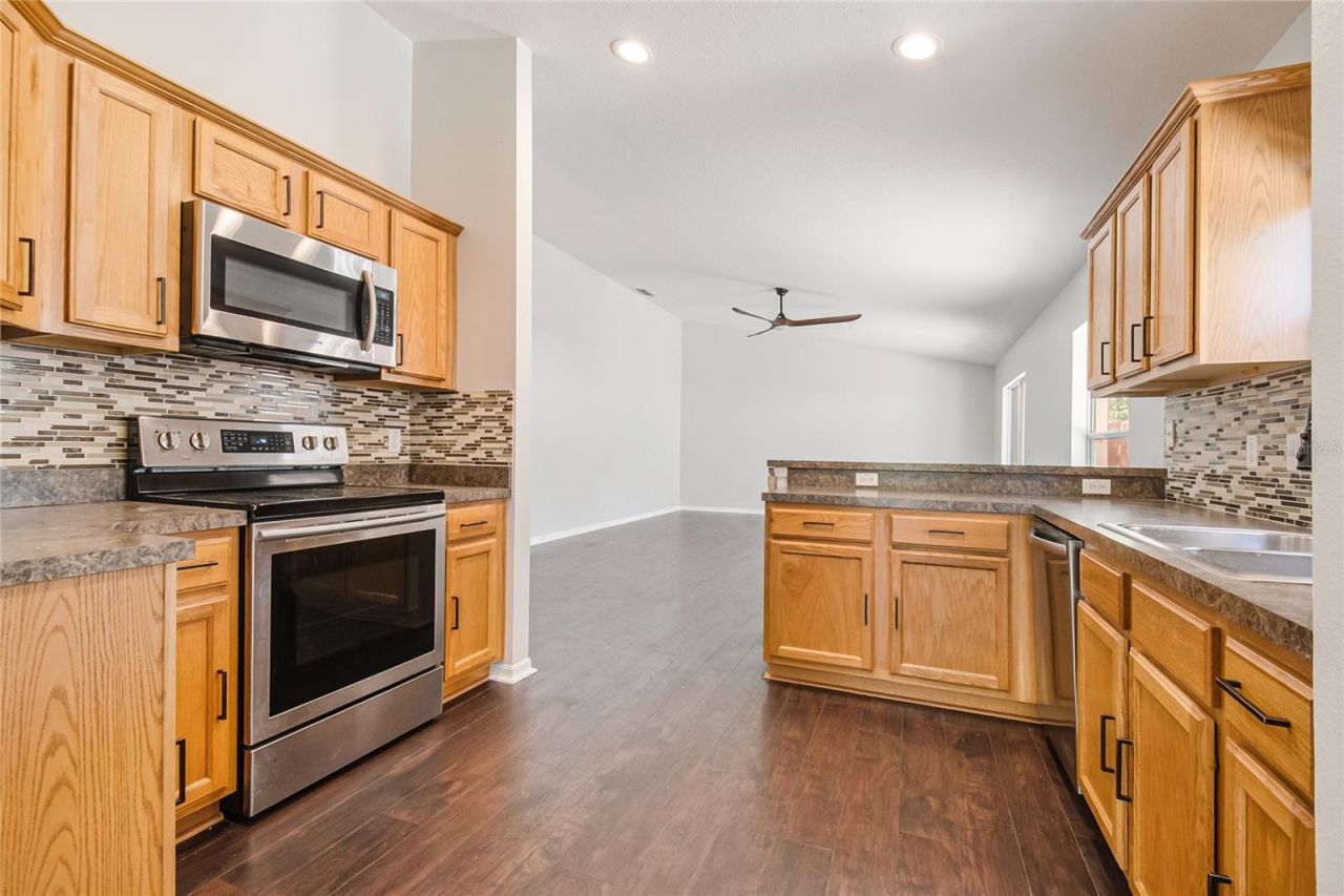 221 Rosa Avenue , Oviedo, FL 32765 Photo