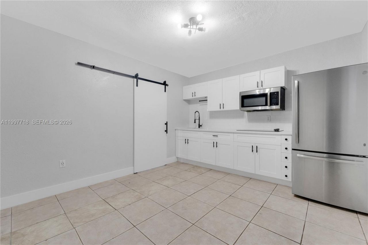 3827 SW 88th Ct, Miami, FL 33165 Photo