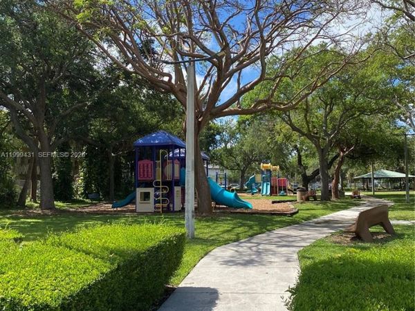 1855 NE 121st St, Unit 36, North Miami, FL 33181