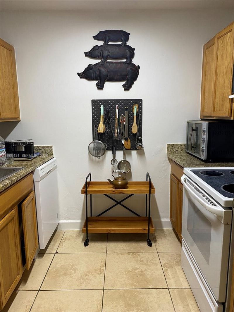 1855 NE 121st St, Unit 36, North Miami, FL 33181 Photo