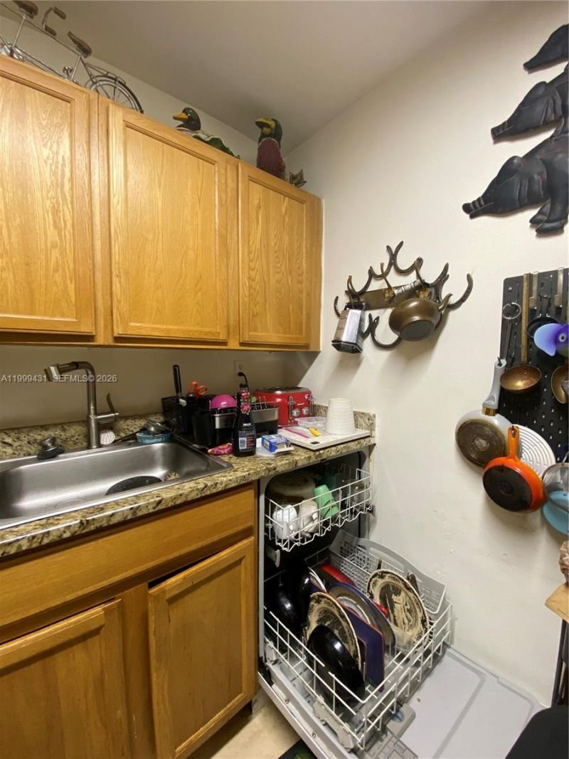 1855 NE 121st St , Unit 36, North Miami, FL 33181 Photo