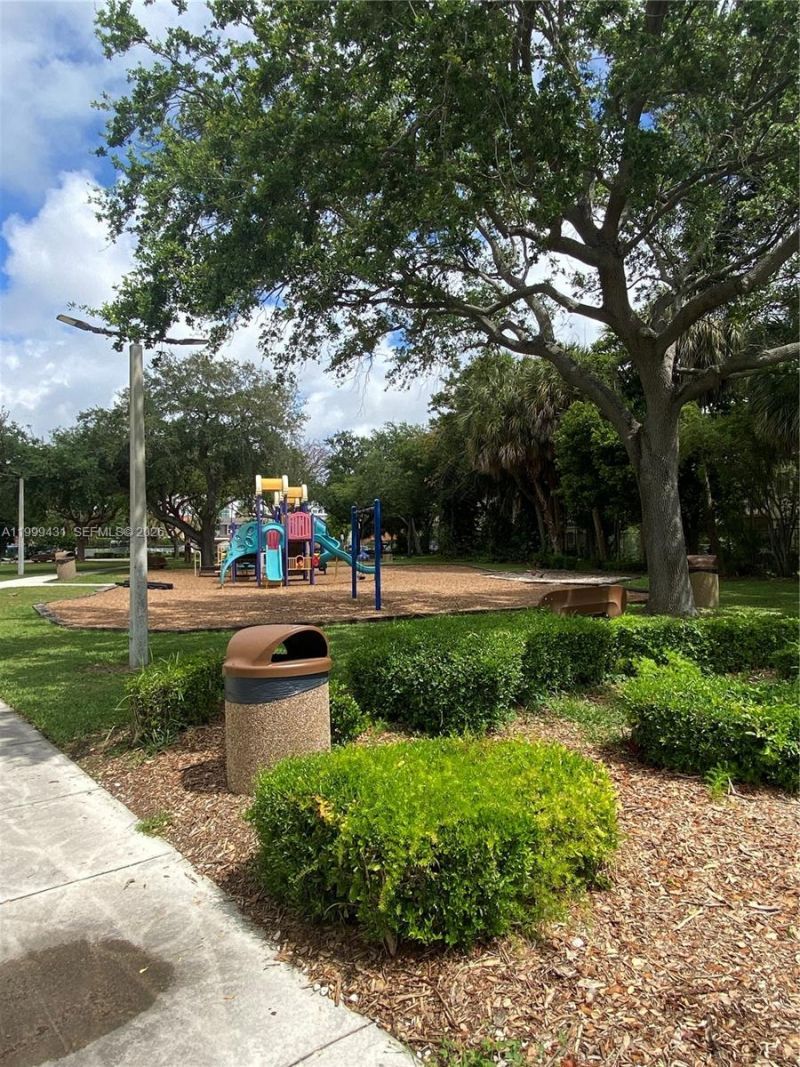 1855 NE 121st St, Unit 36, North Miami, FL 33181 Photo