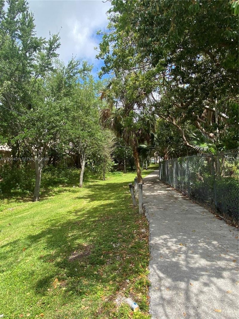 1855 NE 121st St, Unit 36, North Miami, FL 33181 Photo