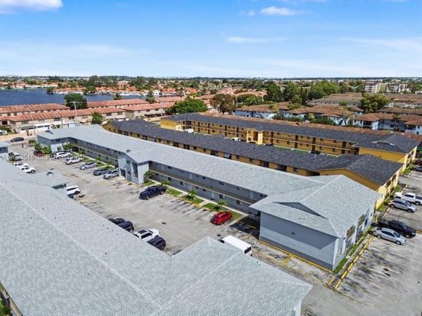 6121 W 24th Ave , Unit 211, Hialeah, FL 33016