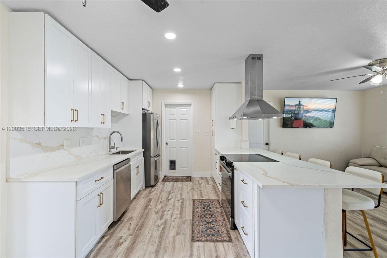 2485 NW 84th Way , Sunrise, FL 33322 Photo