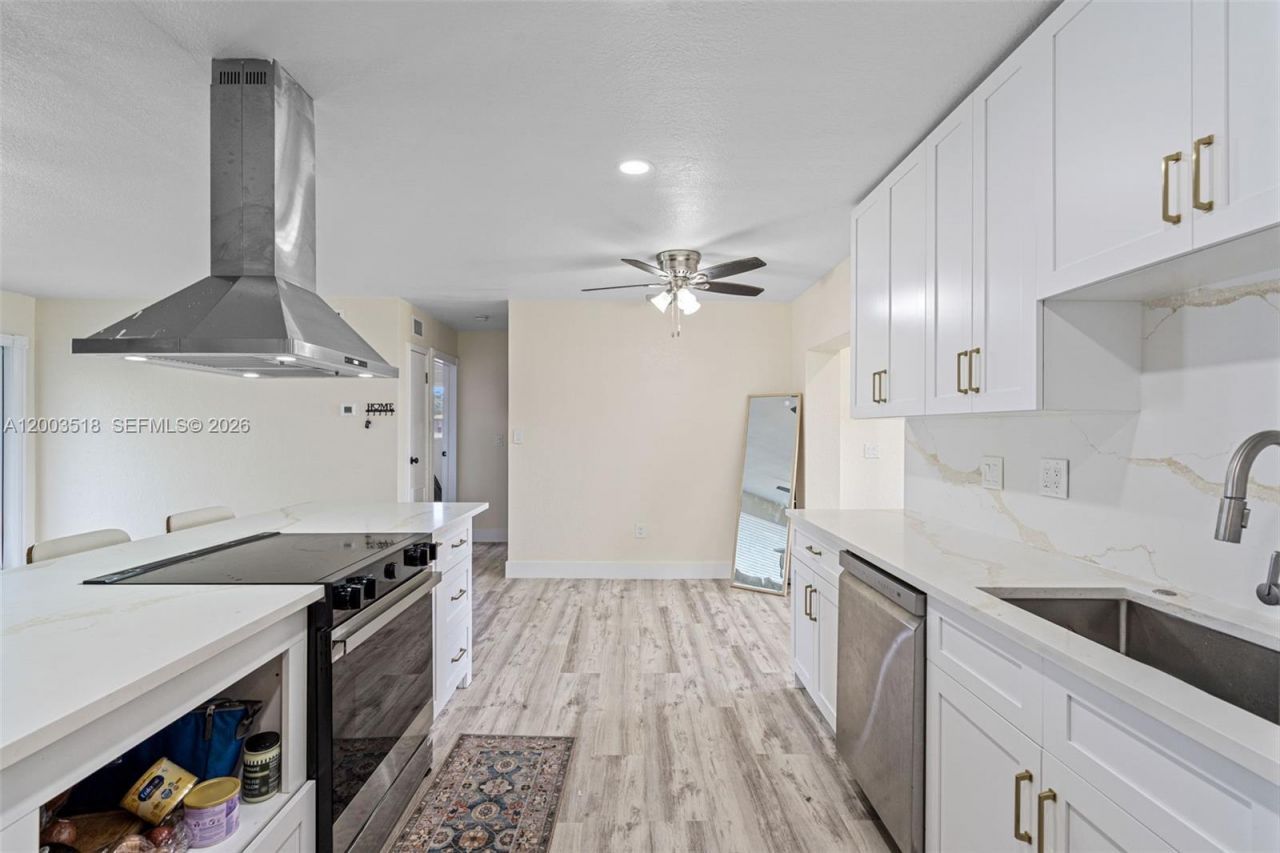 2485 NW 84th Way , Sunrise, FL 33322 Photo