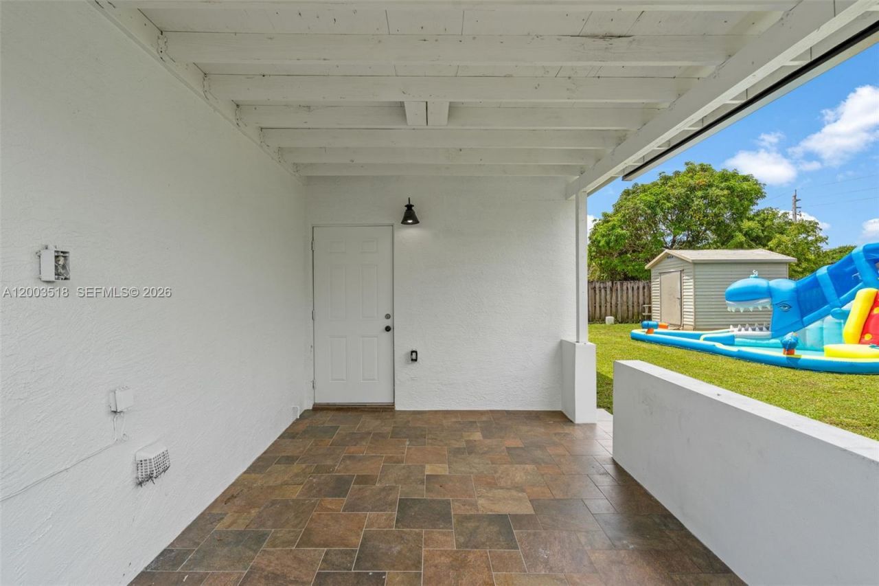 2485 NW 84th Way , Sunrise, FL 33322 Photo