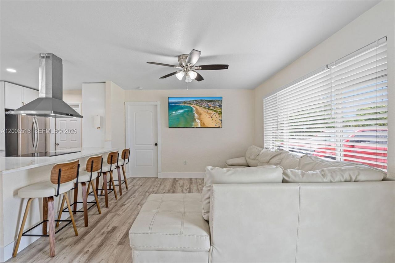 2485 NW 84th Way , Sunrise, FL 33322 Photo