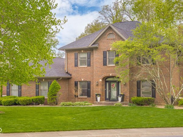 6075 Chinkapin Drive, Columbus, IN 47201
