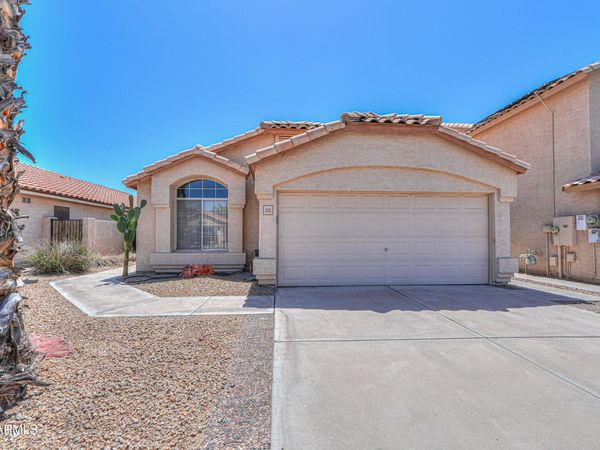 1155 W MACAW Drive, Chandler, AZ 85286