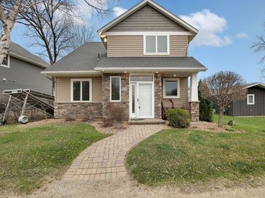 4276 114th Avenue NE, Spicer, MN 56288