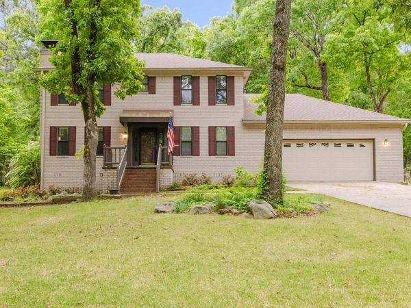 9 Yukon Cove , Maumelle, AR 72113