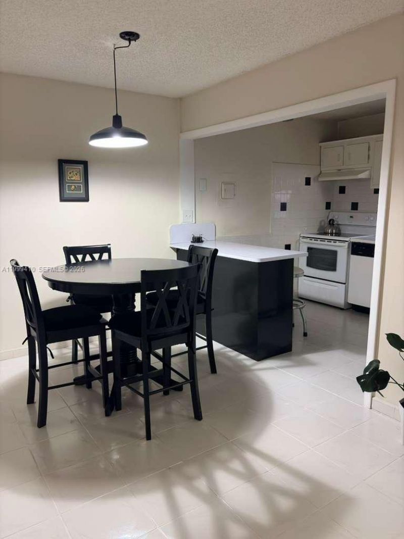 16909 N Bay Rd, Unit 1018, Sunny Isles Beach, FL 33160 Photo