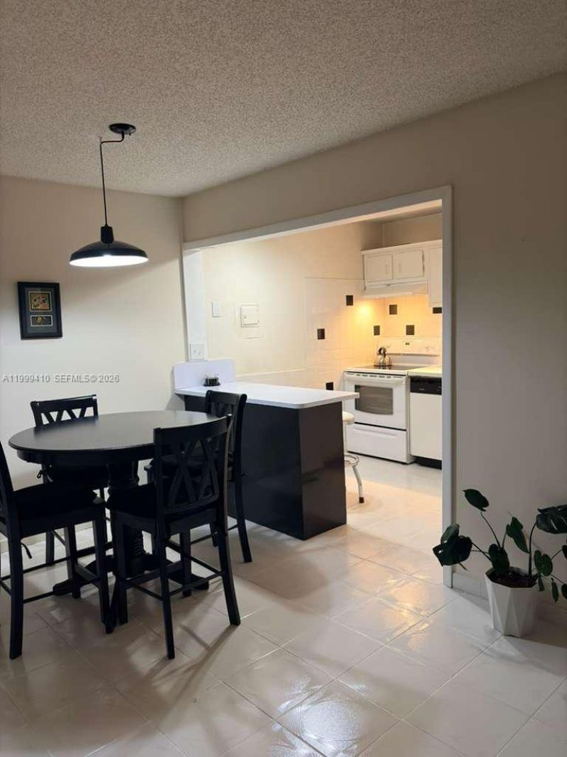 16909 N Bay Rd, Unit 1018, Sunny Isles Beach, FL 33160 Photo