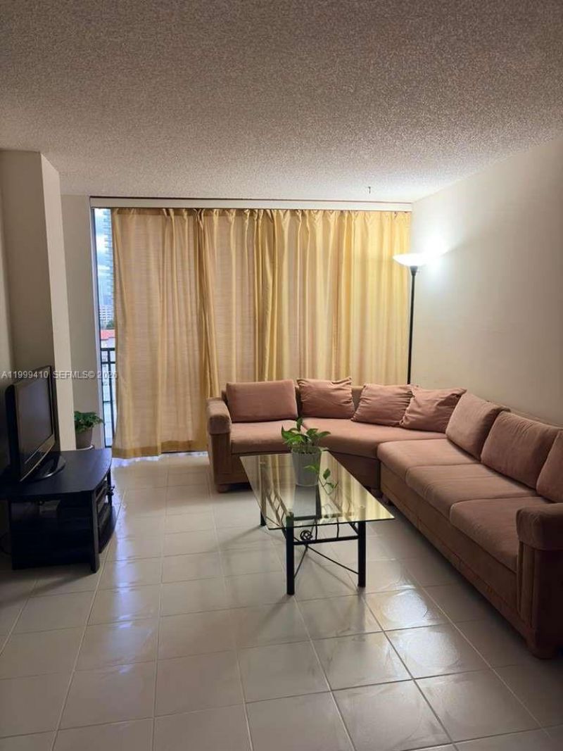 16909 N Bay Rd, Unit 1018, Sunny Isles Beach, FL 33160 Photo