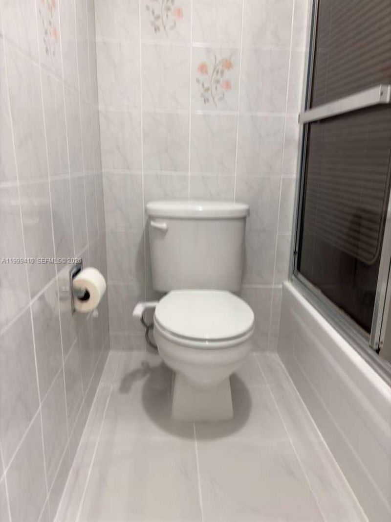 16909 N Bay Rd, Unit 1018, Sunny Isles Beach, FL 33160 Photo