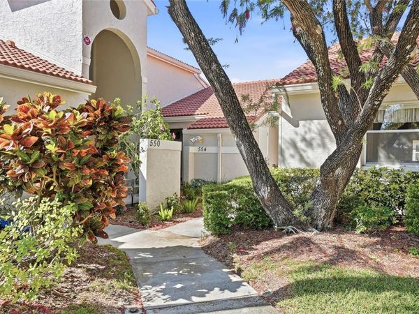 554 ANDORRA CIRCLE NE, ST PETERSBURG, FL 33703