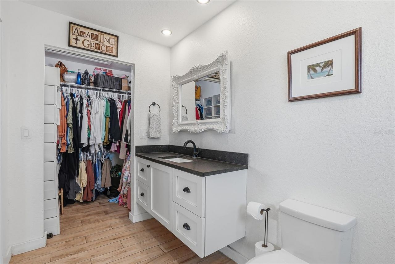 554 Andorra Circle Ne, Saint Petersburg, FL 33703 Photo