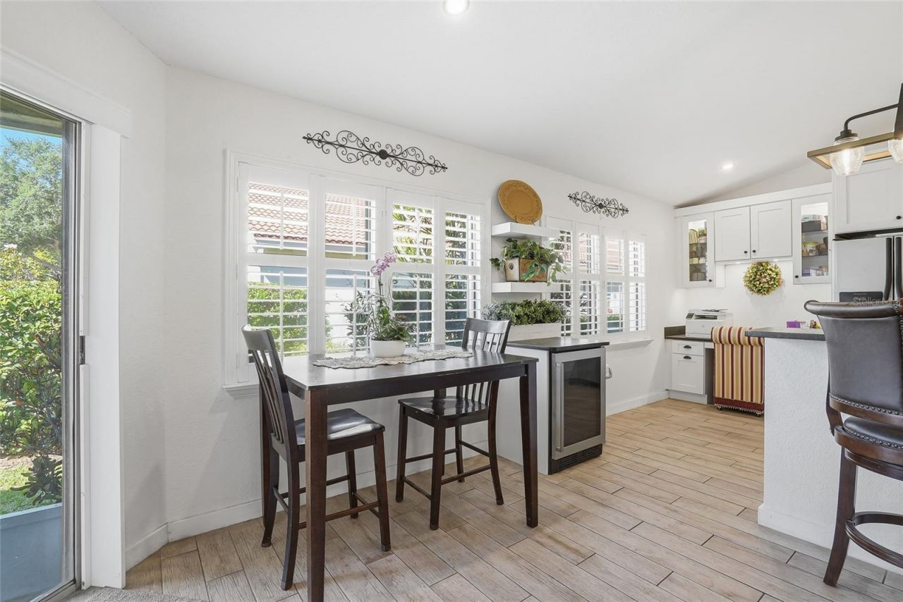 554 Andorra Circle Ne, Saint Petersburg, FL 33703 Photo