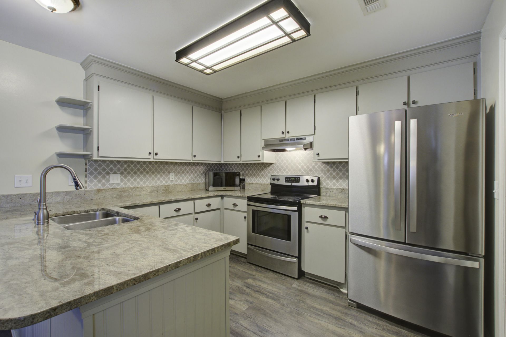 103 Elaine Street Photo 12