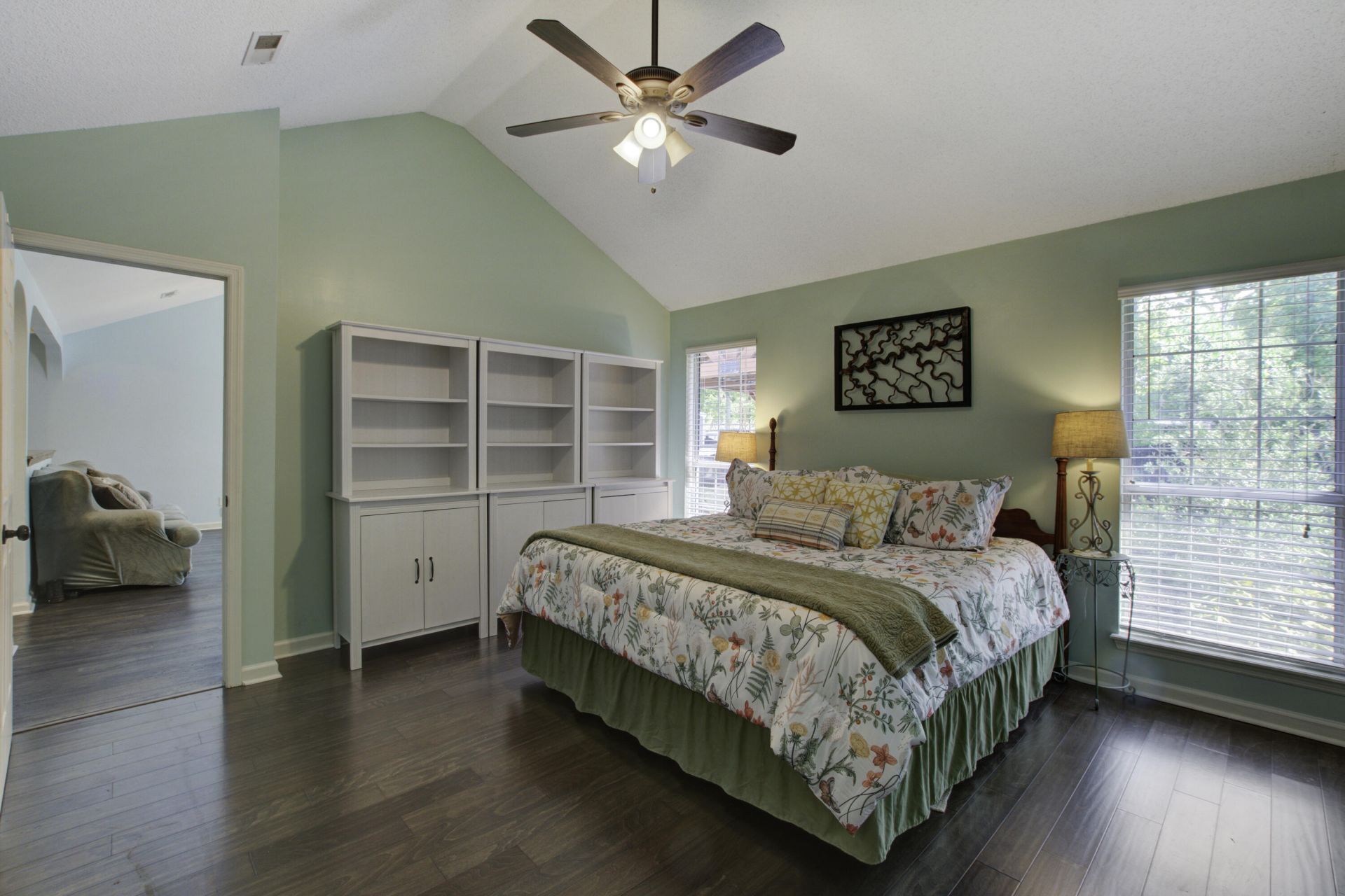 103 Elaine Street Photo 17