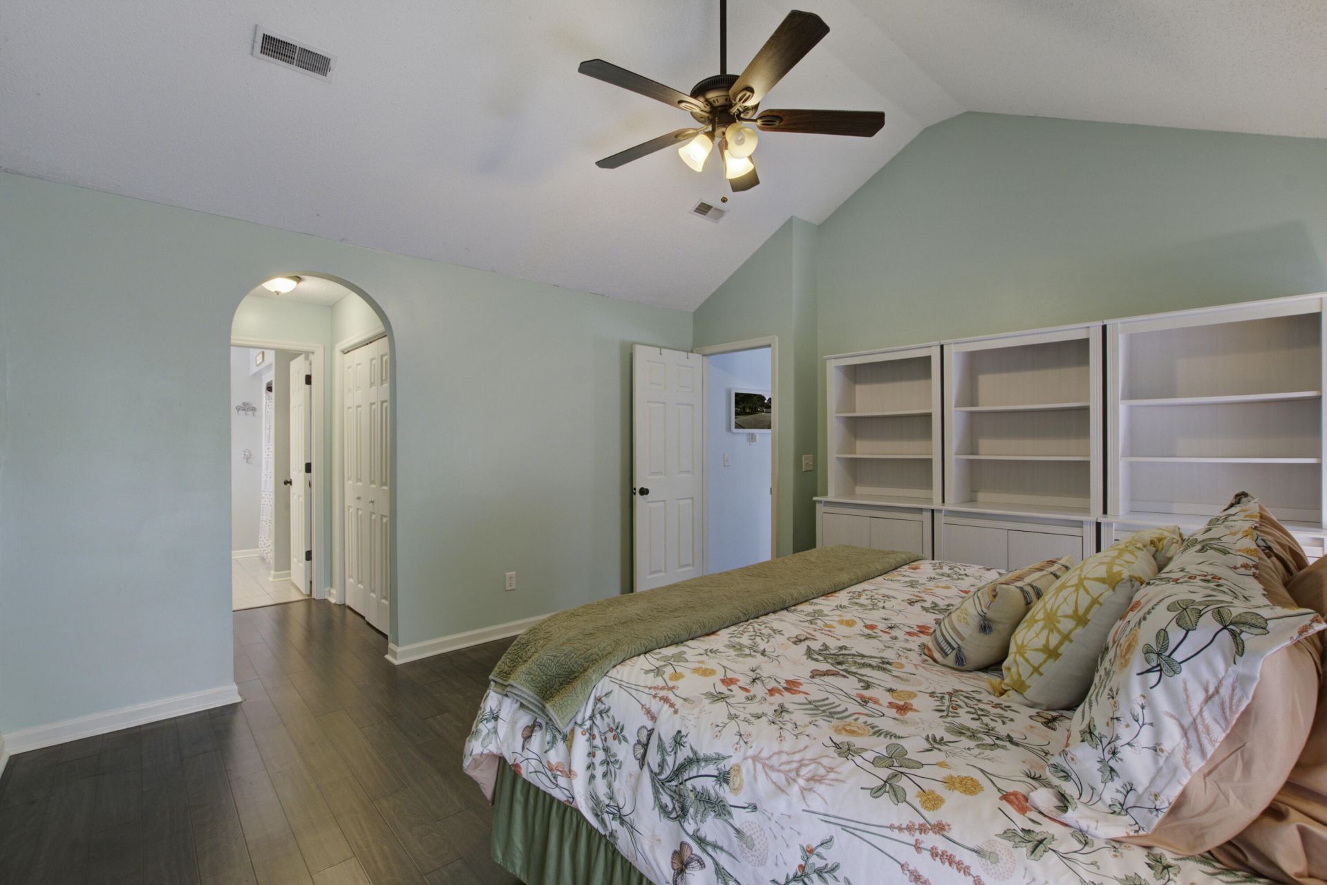 103 Elaine Street Photo 18