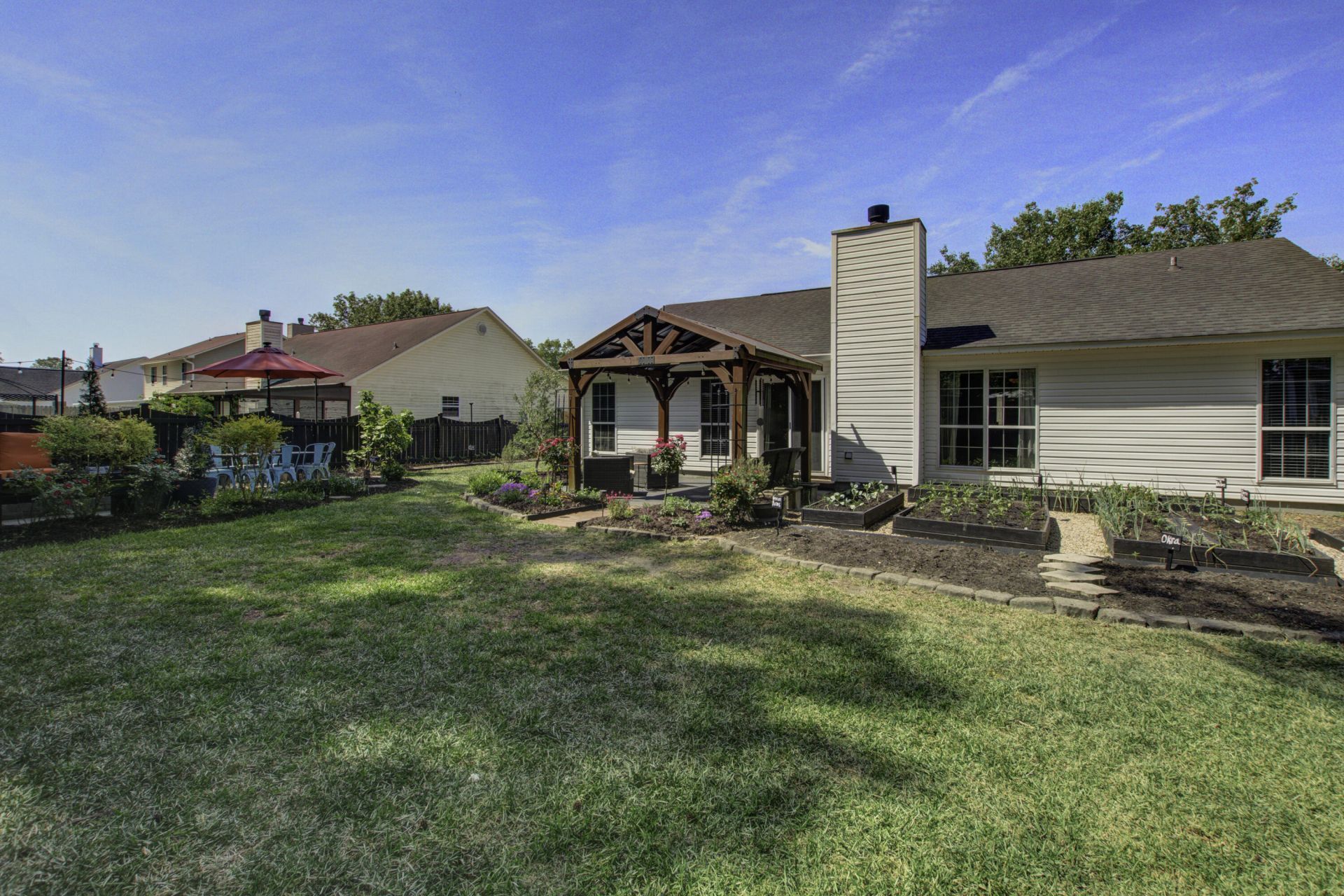 103 Elaine Street Photo 34