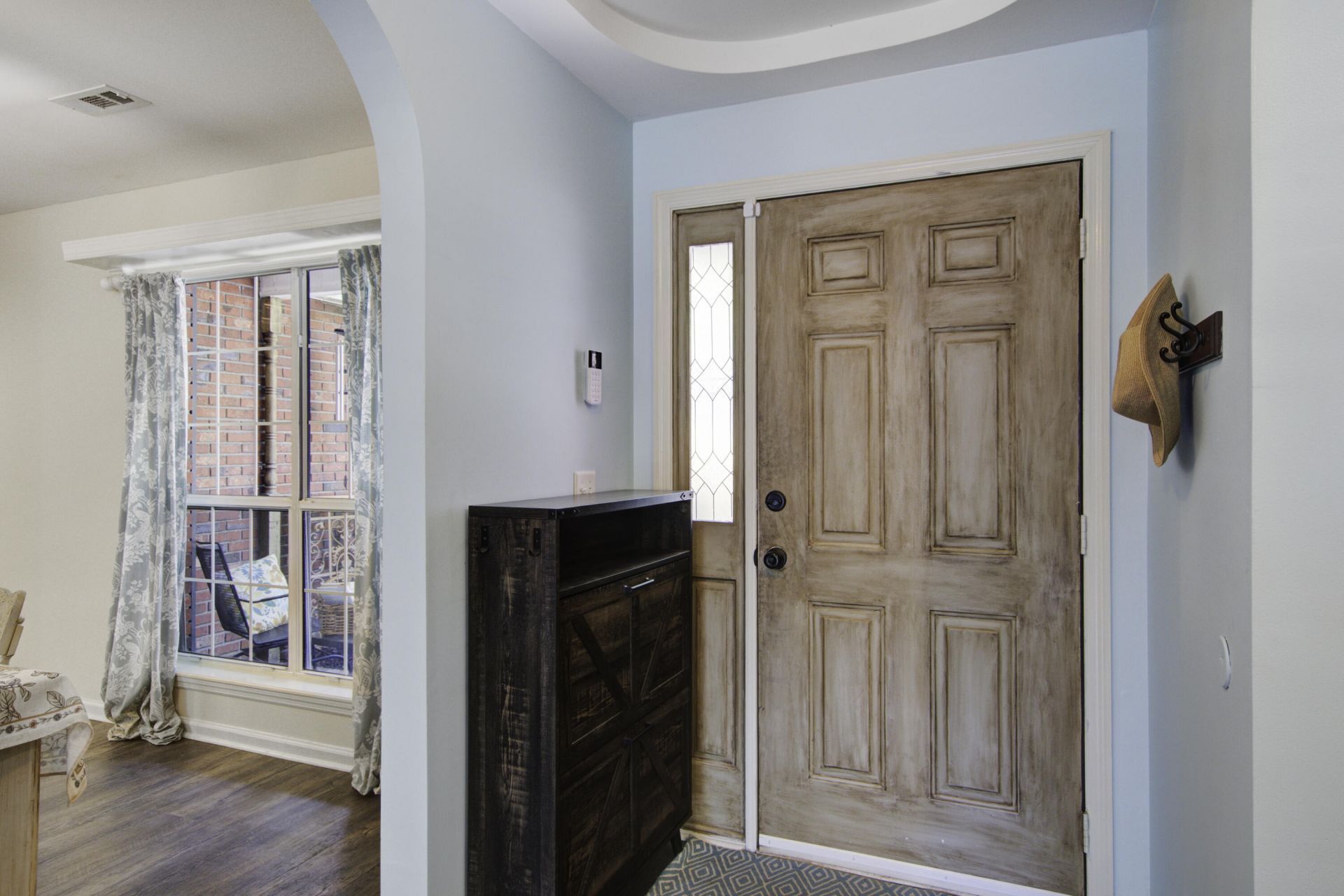 103 Elaine Street Photo 7